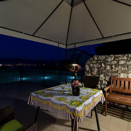 Holidays Apartments Slanada With Terrace And Sea View, Near The Beach & Town Trogir, Free Parking, Quiet Place On Peninsula Ciovo Luaran gambar