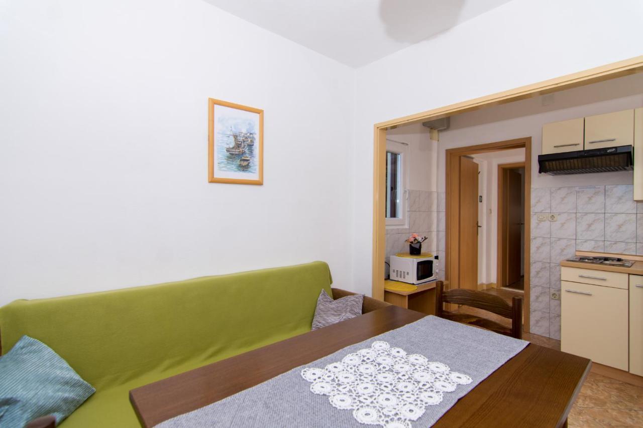 Holidays Apartments Slanada With Terrace And Sea View, Near The Beach & Town Trogir, Free Parking, Quiet Place On Peninsula Ciovo Luaran gambar
