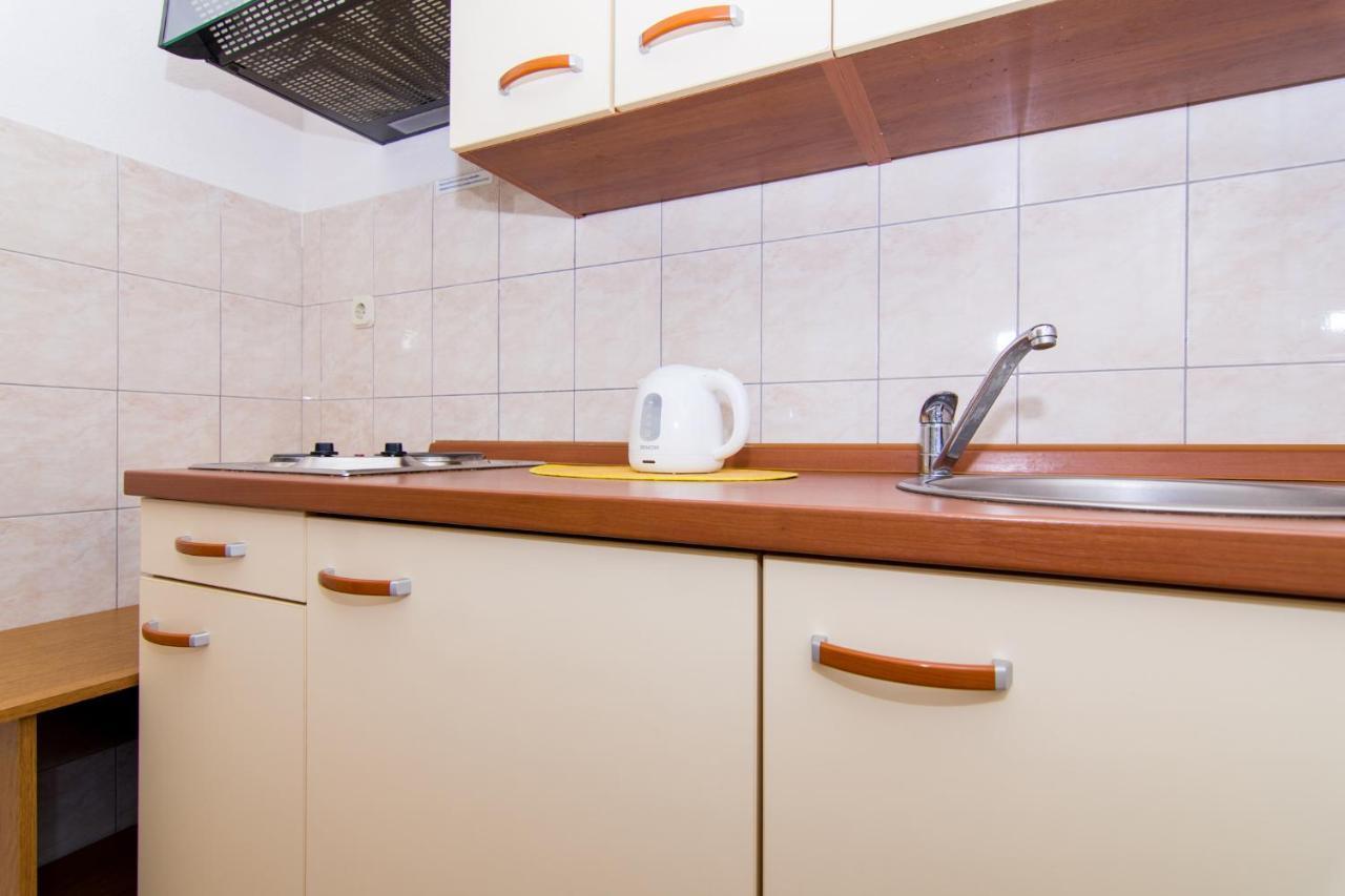 Holidays Apartments Slanada With Terrace And Sea View, Near The Beach & Town Trogir, Free Parking, Quiet Place On Peninsula Ciovo Luaran gambar