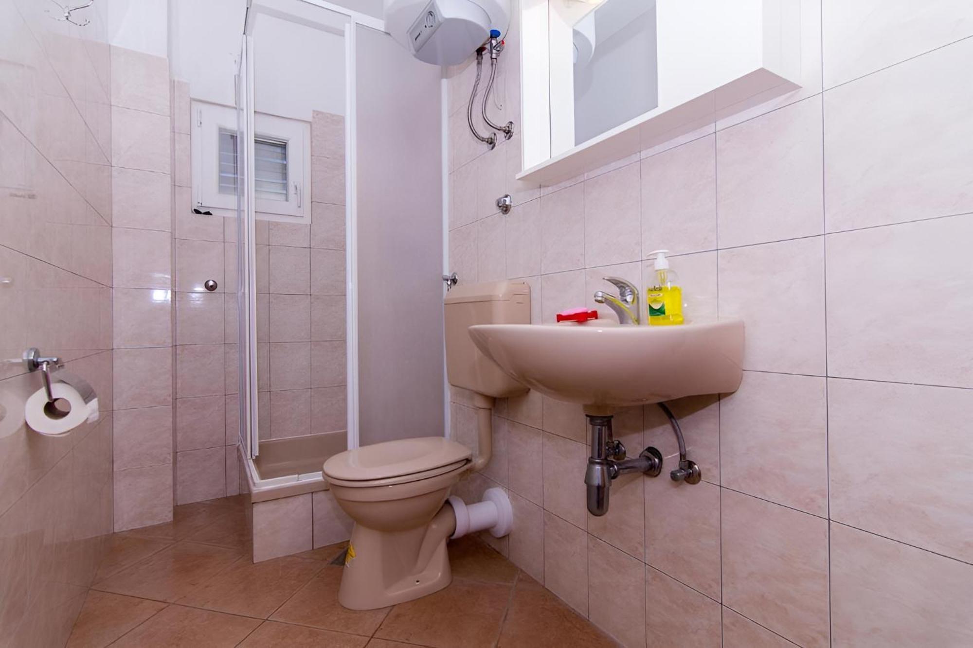 Holidays Apartments Slanada With Terrace And Sea View, Near The Beach & Town Trogir, Free Parking, Quiet Place On Peninsula Ciovo Luaran gambar